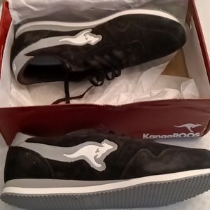Kangaroo shoes Size 12